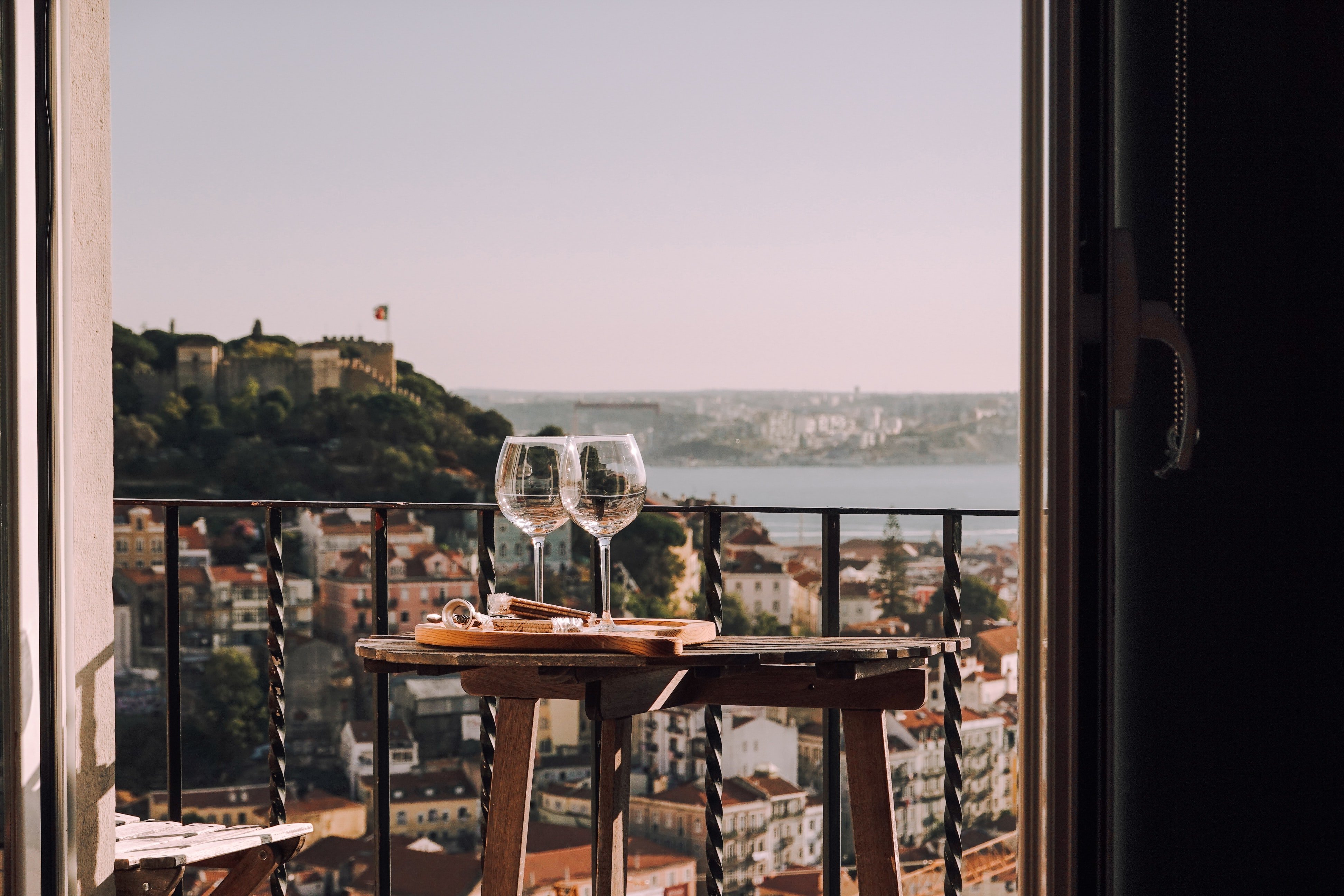Sea, mountain or lake? Whatever your destination, here are the wines to enjoy on holiday Sea, mountain or lake? Whatever your destination, here are the wines to enjoy on holiday