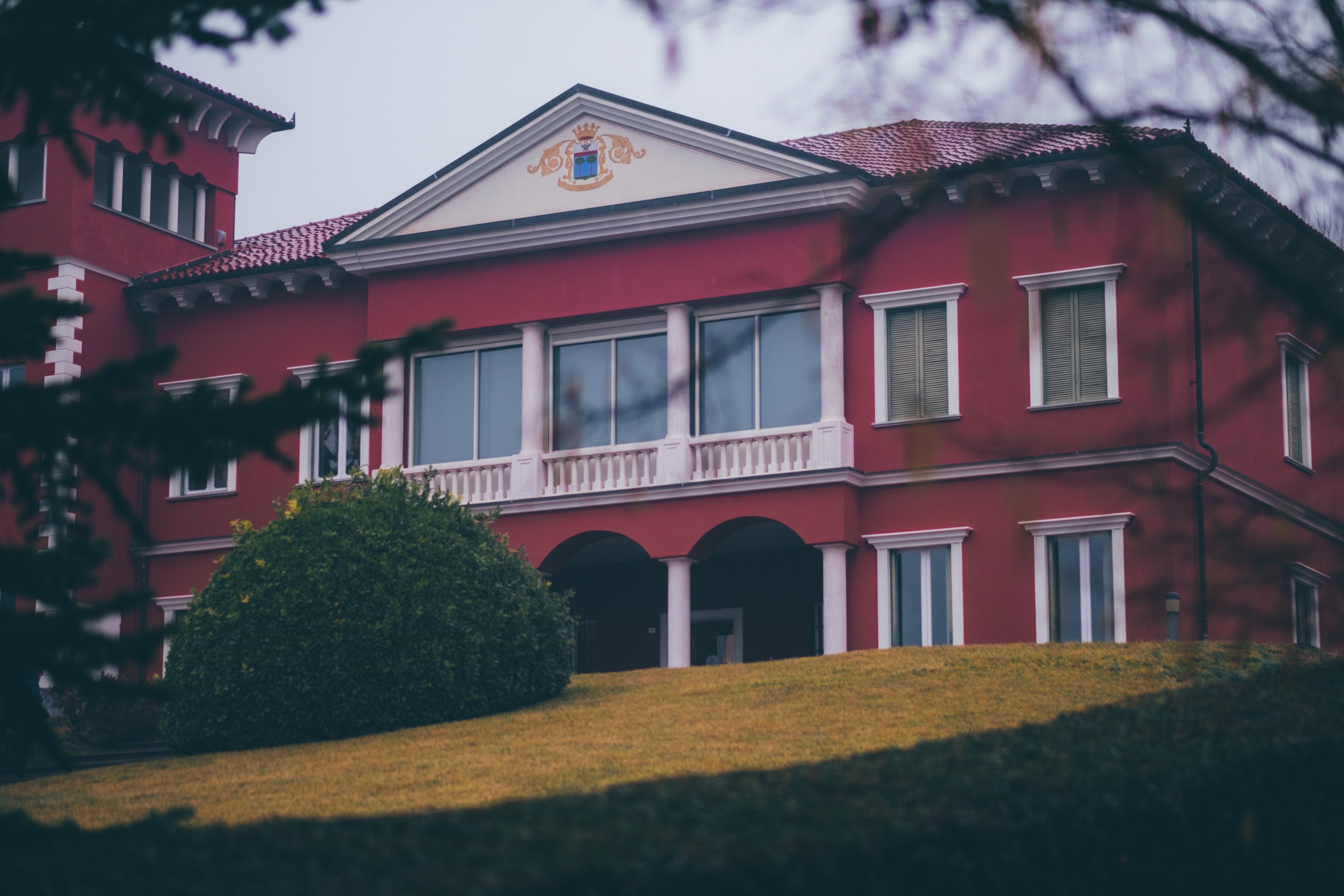We tell a story of tradition, trust and quality.